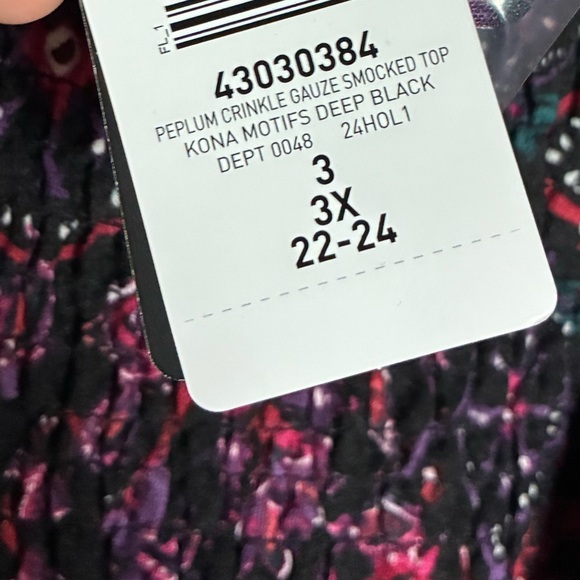 Torrid Smocked Blouse with Puff Sleeves Floral Pattern Stretch NWT 3X - Picture 10 of 12